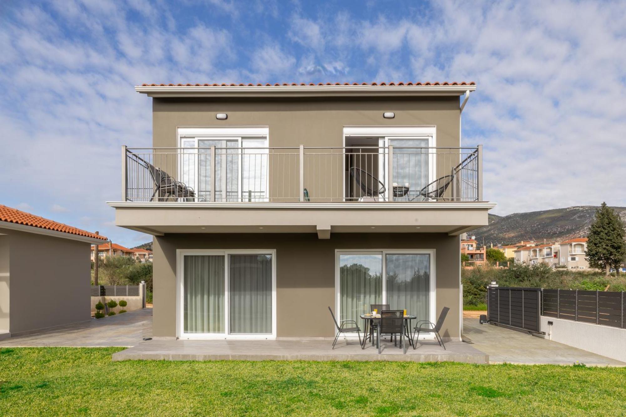 Villa Taras Karavados