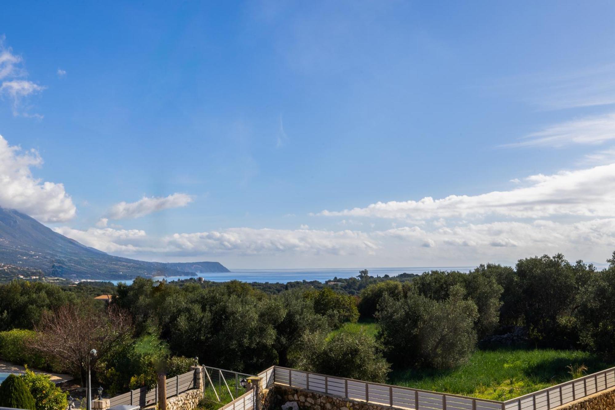 Villa Taras Karavados